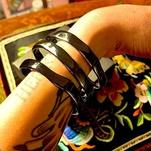 NIB H by Halston set of 3 gunmetal silver Abstract Bangles